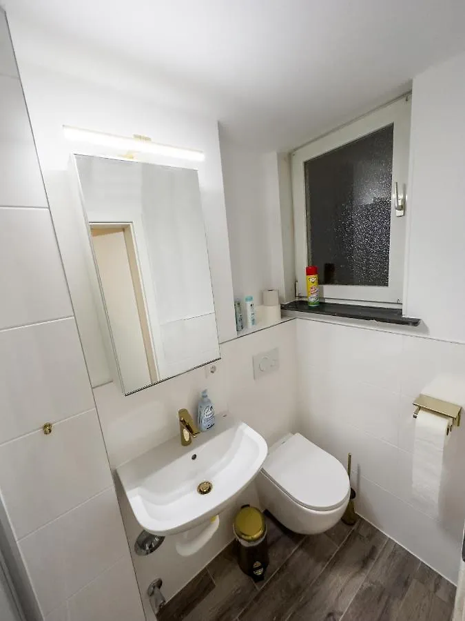 Апартаменты Messe-Apartment Fuer 5 Gaeste Mit Balkon Und Lift Ганновер Германия
